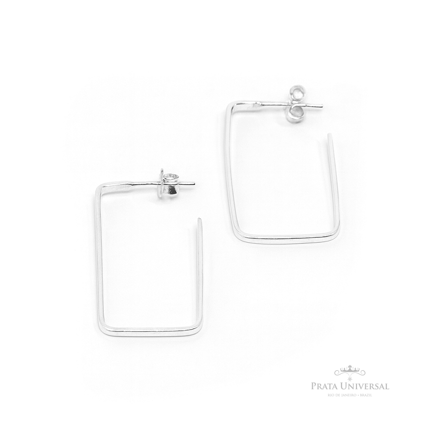 Brinco Retangular P em Prata - Prata Universal Brinco Retangular P em Prata - Prata Universal